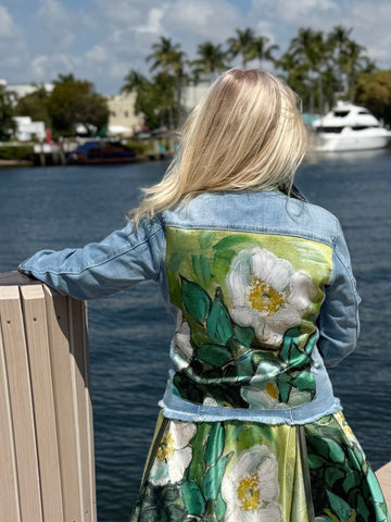 The Light Denim Jacket / White Blossom