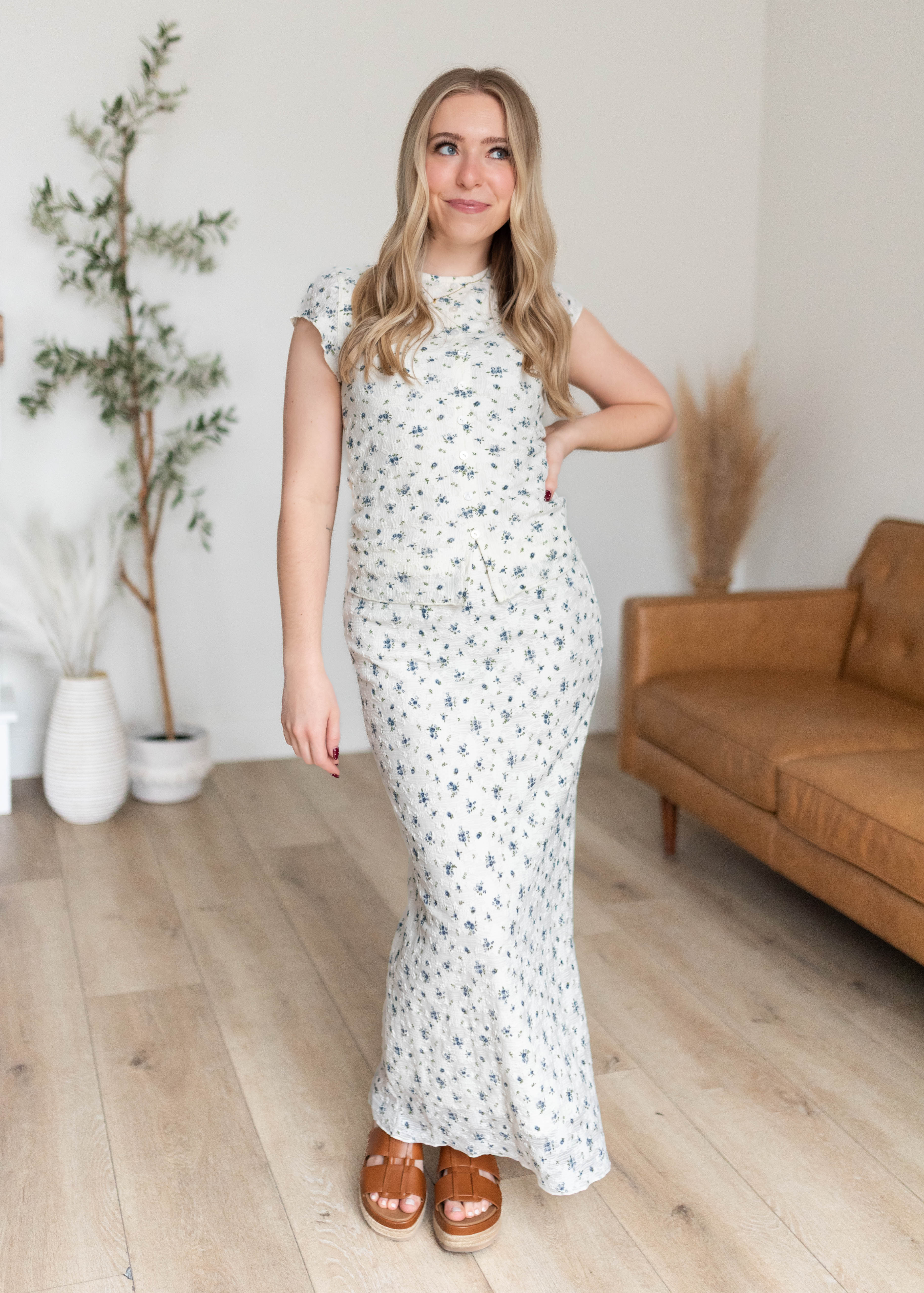 Abby Ivory Floral Skirt