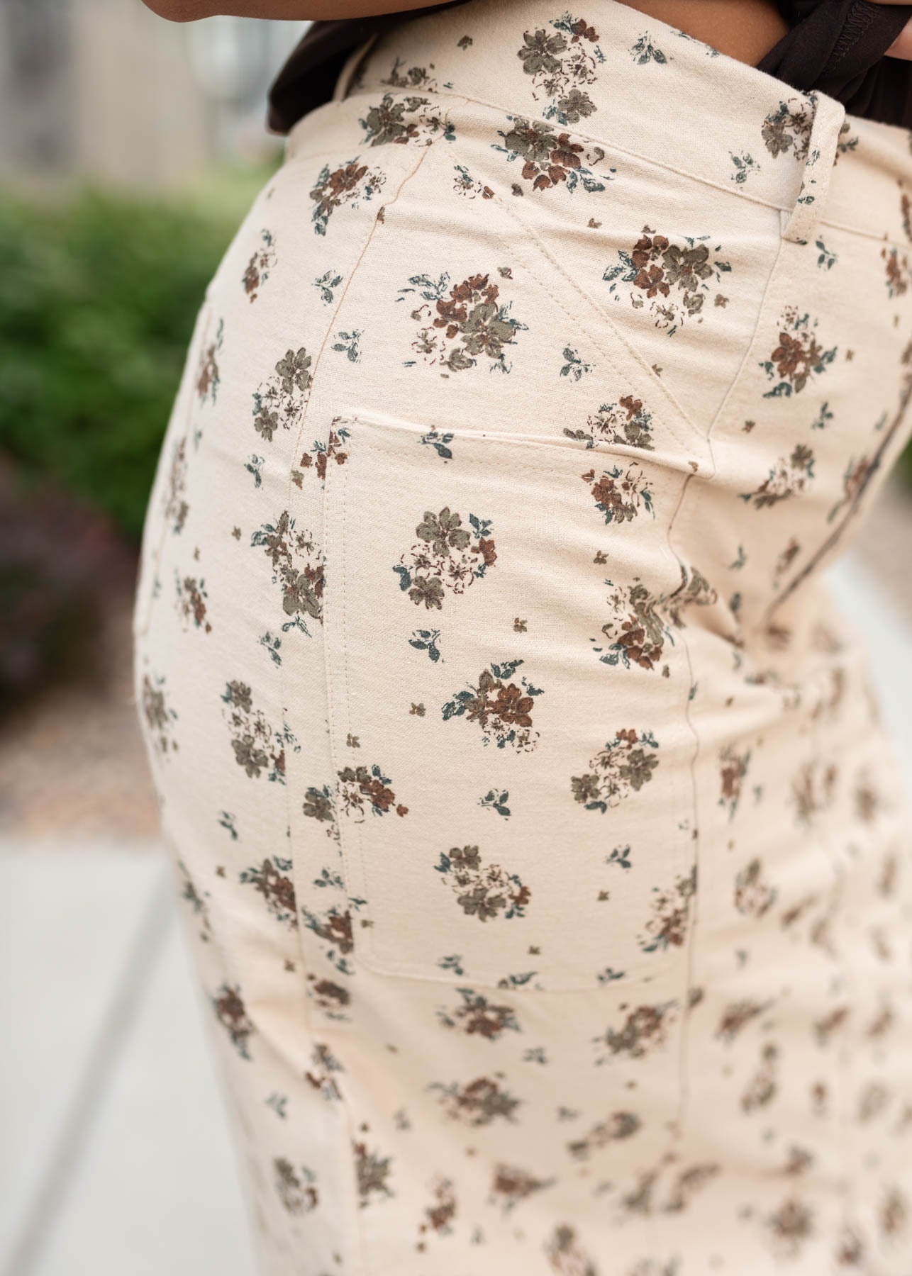 Ayala Natural Floral Pencil Skirt