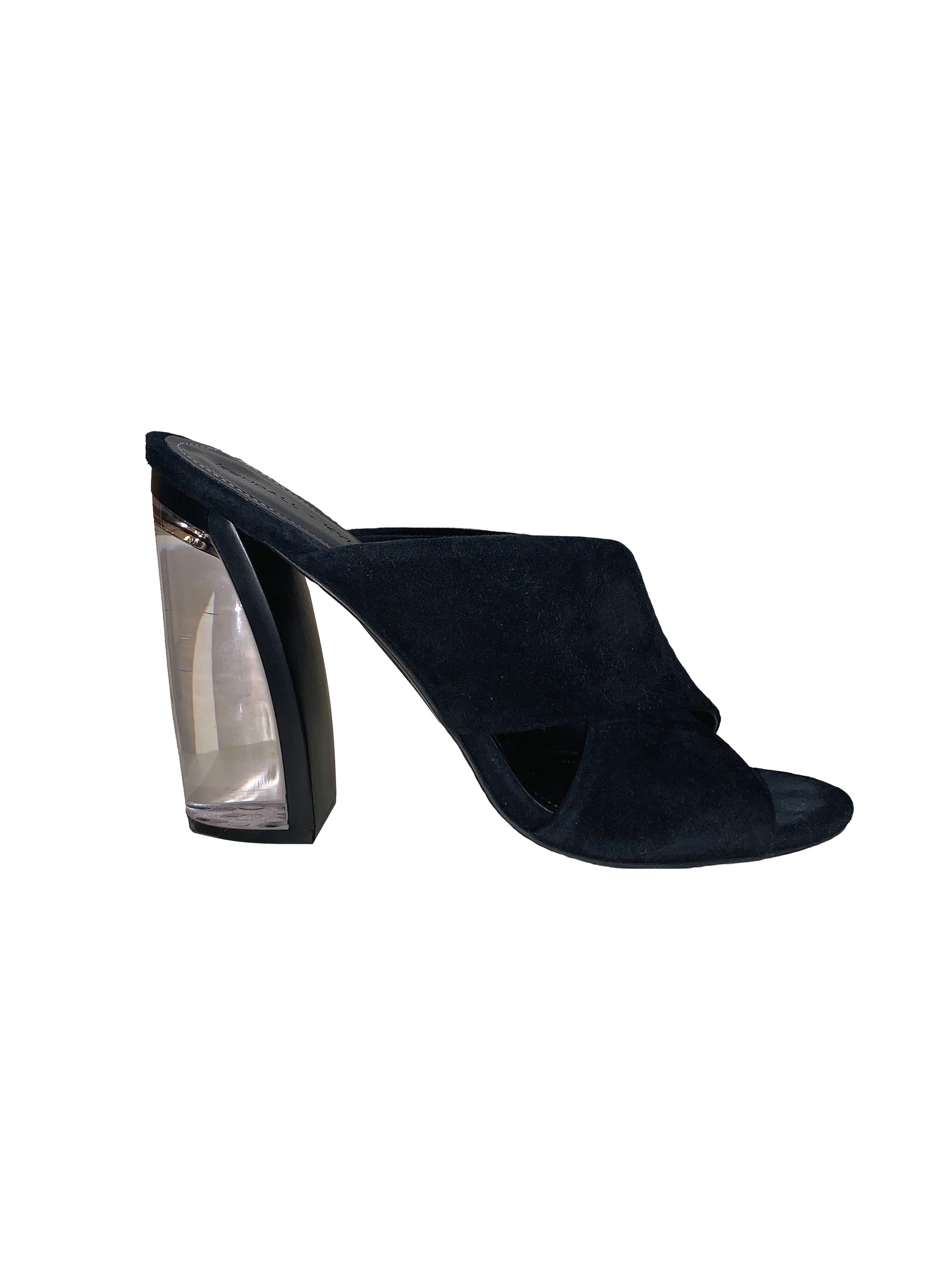 Karmen Heel